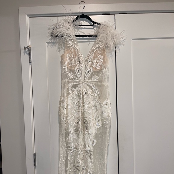 Stunning White and Silver Long Gown - Portia & Scarlett - size 6 - worn once. - Picture 5 of 8